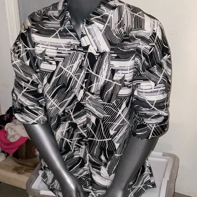 New East 5th. Blouse/Top With Roll Up Sleeves In Medium.